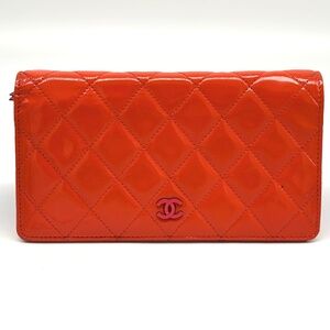 CHANEL Quilted Patent Leather Wallet in Vibrant Orange